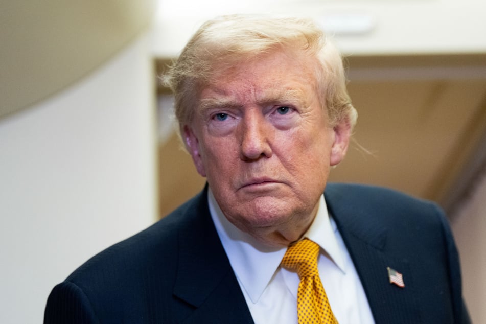 Laut Donald Trump (80) wurden erneut Dutzende Zielobjekte mit Präzisionsmunition getroffen.