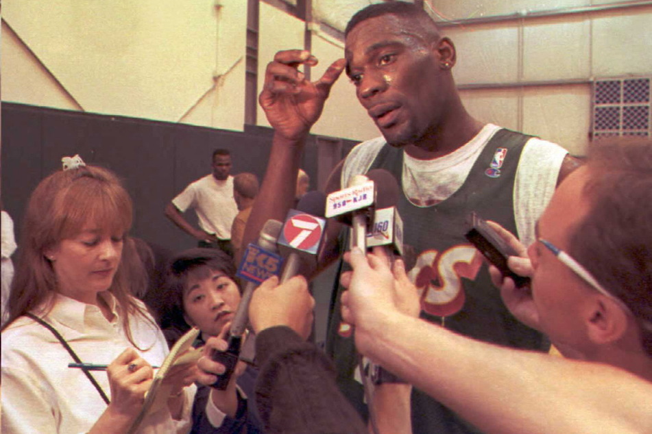 Former NBA star Shawn Kemp, who played for the Seattle SuperSonics in the 1990s, was arrested in connection with a drive-by shooting.