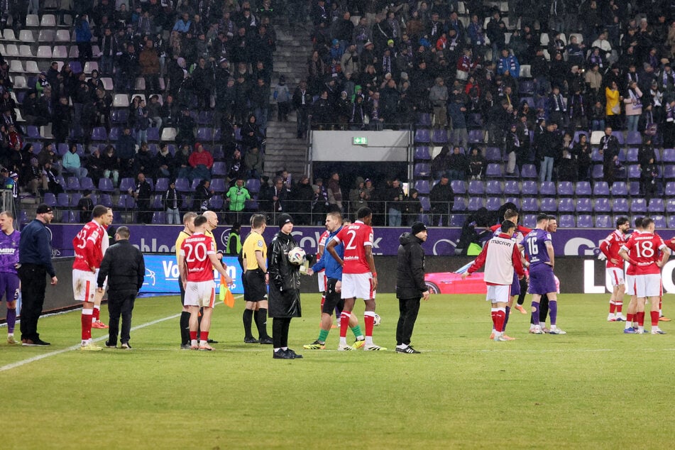 Das Spiel musste unterbrochen werden.