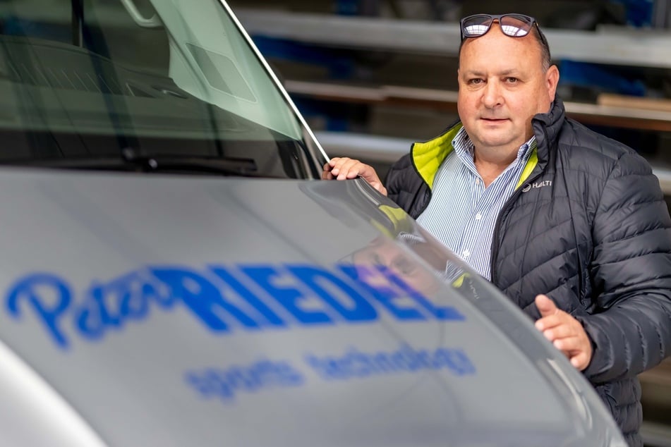 Anwohner Peter Riedel (63) verfolgte den Feuerwehreinsatz.