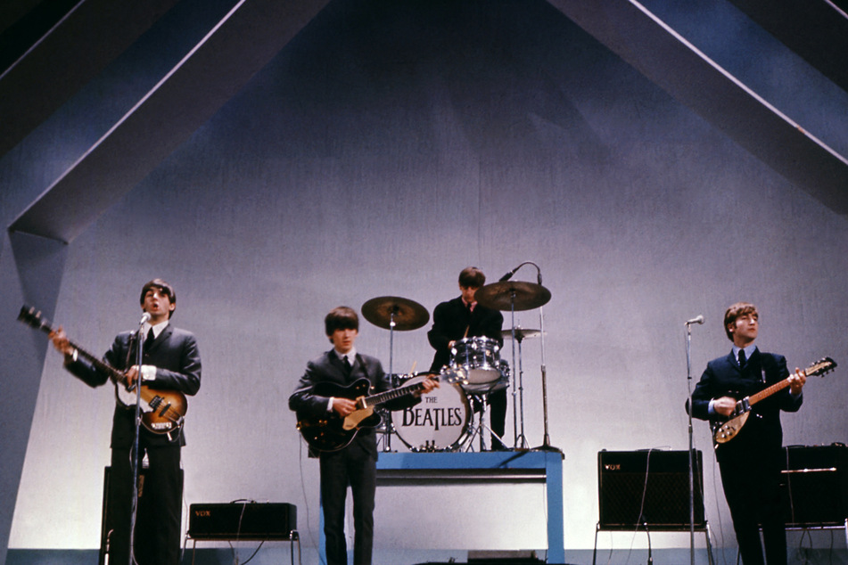 Die Beatles bei einem Auftritt 1965 in London.