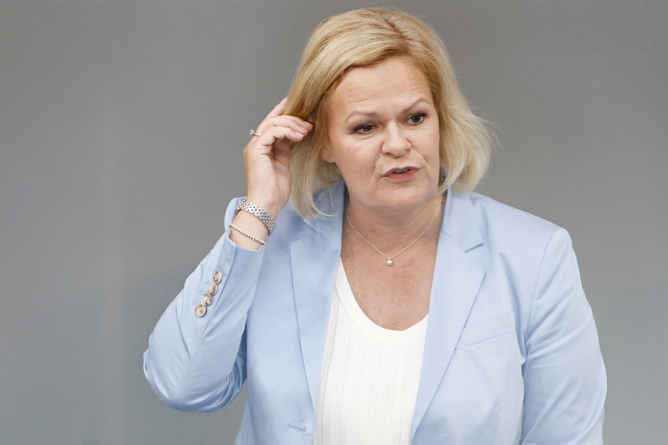 Für Nancy Faeser (53, SPD) droht die Hessenwahl zum Debakel zu werden.