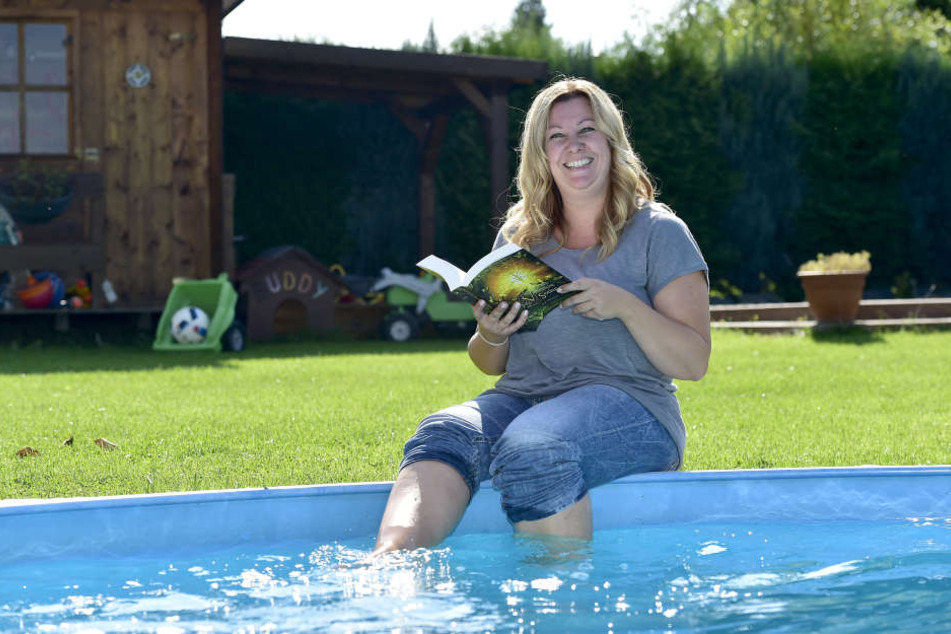 Nica Stevens (40) schaffte es mit ihren Fantasy-Geschichten, wie etwa "Die Hüter der fünf Leben", in die Riege der erfolgreichen Autoren.