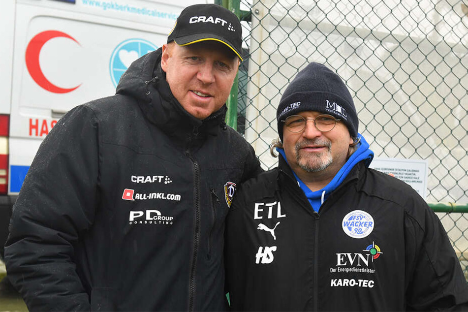 Maik Walpurgis (l.) und die Dynamos bekamen Besuch von Heiko Scholz, jetzt Trainer bei Regionalligist Wacker Nordhausen.