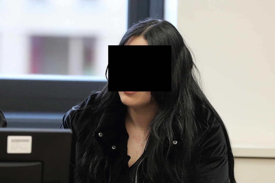 Amanda S. (27) hatte bei den Taten sogar ihren Bullterrier dabei.