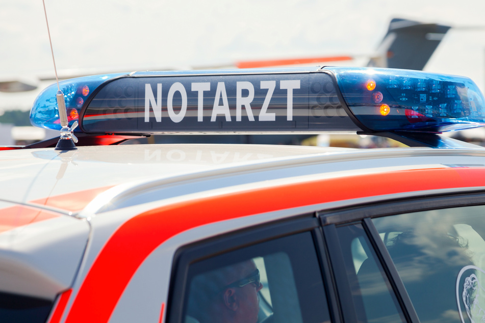 Schwerer Crash mit Porsche: Motorradfahrer (†65) tödlich verunglückt