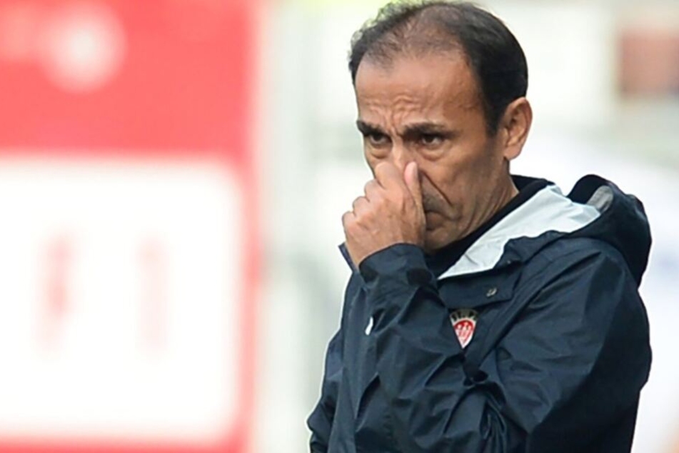 Hannover 96 setzt Jos Luhukay unter Druck.