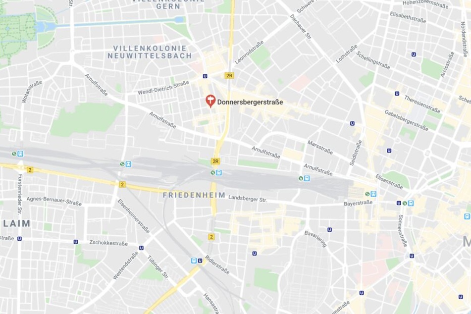 In München ist es am Sonntagabend zu einem folgenschweren Unfall gekommen.