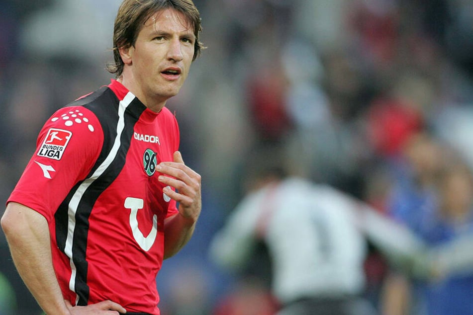 Daniel Stendel als Spieler von Hannover 96. Zu seinen 96 Erstliga-Spielen kamen unter anderem noch 160 im deutschen Unterhaus.