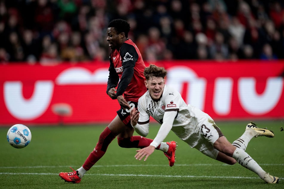 Am 30. Spieltag - zu Ostersonntag - empfängt der FC St. Pauli den amtierenden Deutschen Meister, Bayer 04 Leverkusen, am heimischen Millerntor.