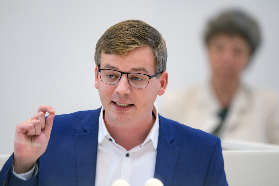 Der Linksfraktionsvorsitzende Sebastian Walter kritisierte die Äußerungen der AfD.