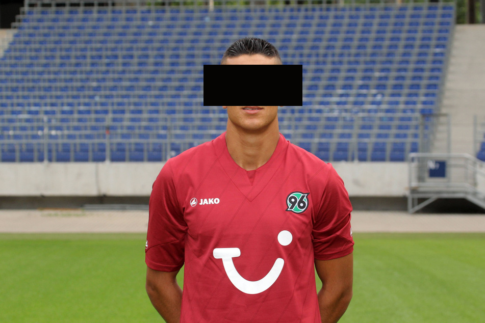 Zur Saison 2011/12 wechselte der Angeklagte S. zum Bundesligisten Hannover 96 in die Regionalliga.