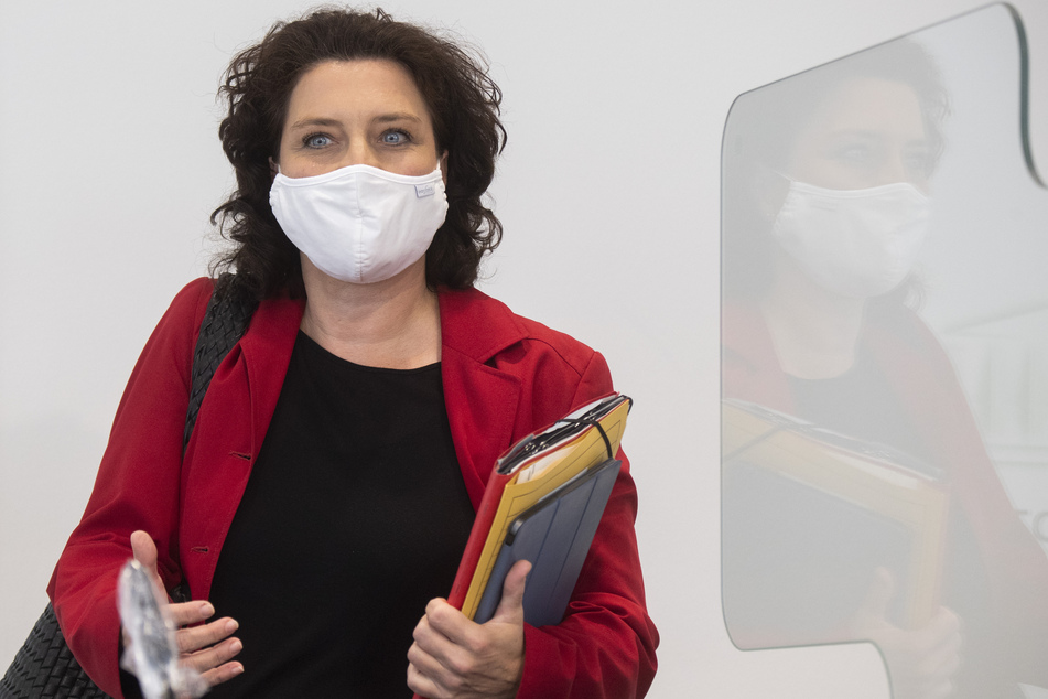 Carola Reimann (SPD), die Sozial- und Gesundheitsministerin von Niedersachsen, hält den aktuellen Anstieg an Corona-Infektionen für "besorgniserregend".