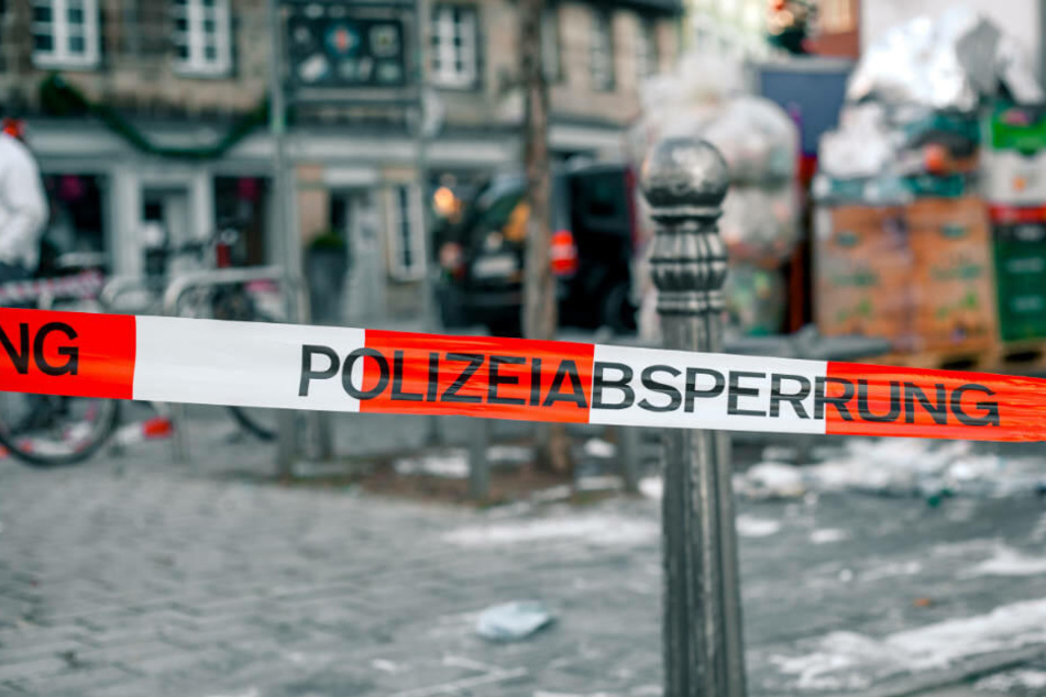 Nach der Attacke flüchtete der Tatverdächtige aus dem Lokal. Er Kehrte aber kurz danach zurück und wurde festgenommen (Symbolbild).