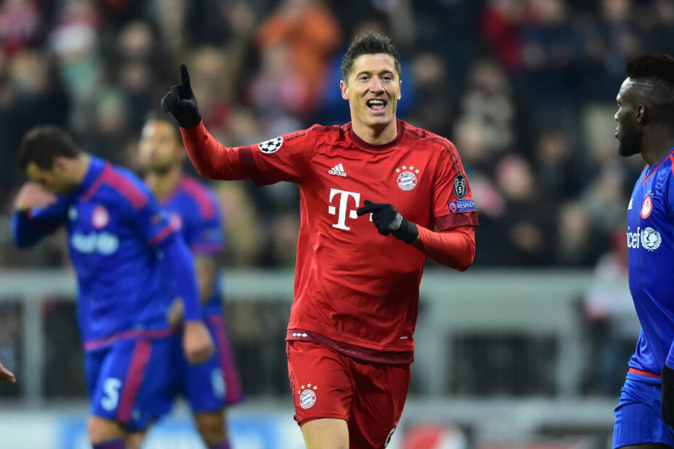 Robert Lewandowski bei 2:0 gegen Olympiakos Piräus. In der Gruppenphase der Champions League wird er auch gegen dieses Team wieder spielen.