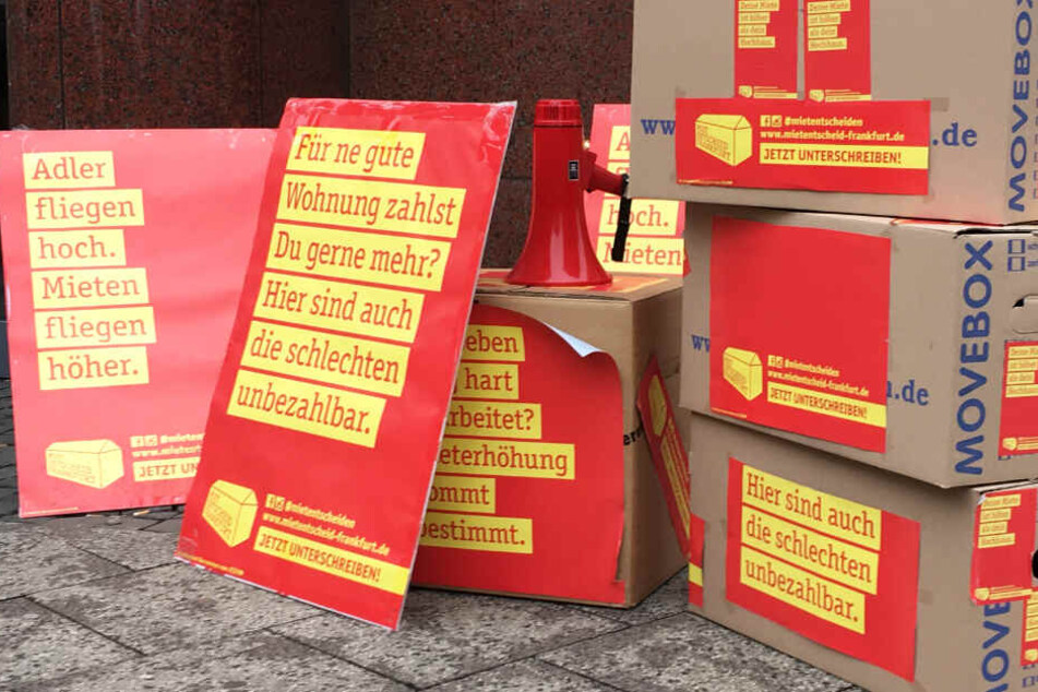 Nach eigenen Angaben hat die Initiative "Mietentscheid Frankfurt" circa 25.000 Unterschriften gesammelt.