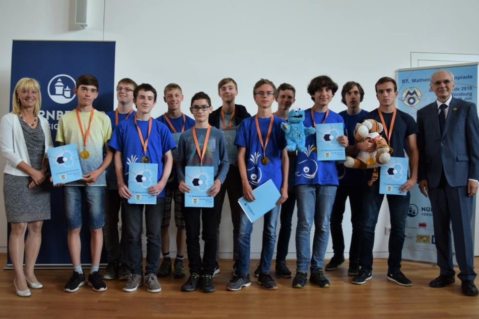 Die Gewinner der Goldmedaillen bei der 57. Mathematik-Olympiade.