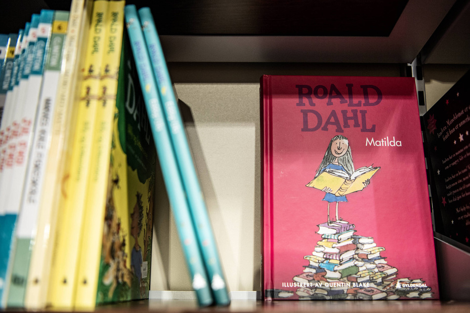 Roald Dahl's books, famous around the world, are getting new editions that remove problematic words and phrases.