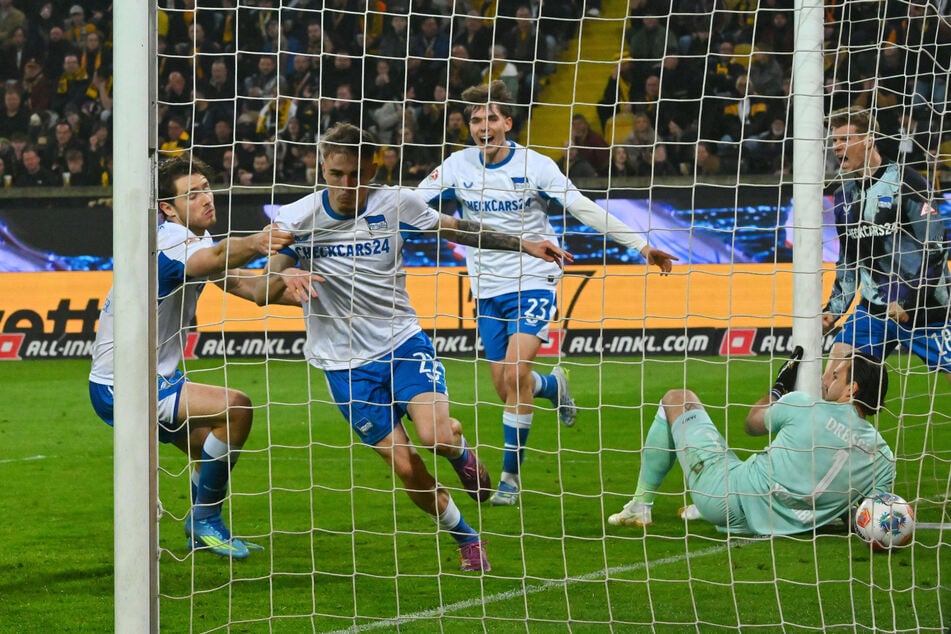 Hertha jubelt nach dem Siegtreffer.