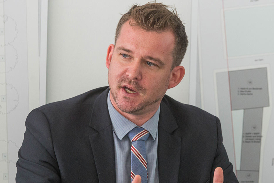 Baubürgermeister Raoul Schmidt-Lamontain (40, Grüne) versucht bislang vergeben, die Besitzer mit Geldstrafen zu zügeln.