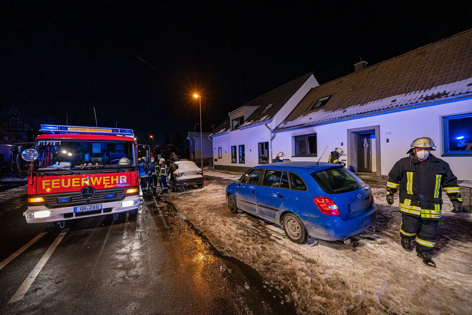 Die Feuerwehr war rund zwei Stunden lang mit Löscharbeiten beschäftigt.
