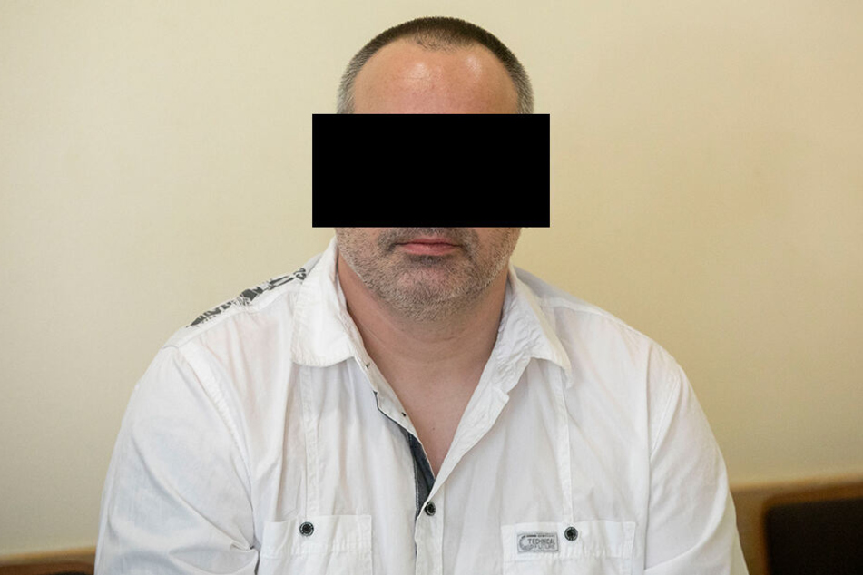 Die Behörde darf Nico P. (43) laut Urteil frühestens in drei Jahren und sechs Monaten eine neue Fahrerlaubnis erteilen.
