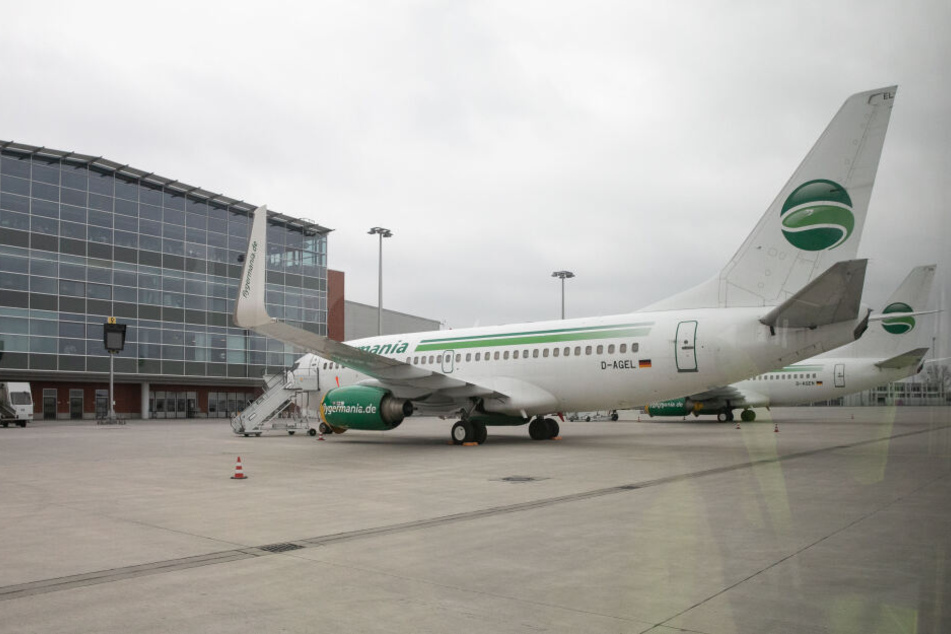 Blick auf die beiden letzten verbleibenden Germania Flieger in Dresden.