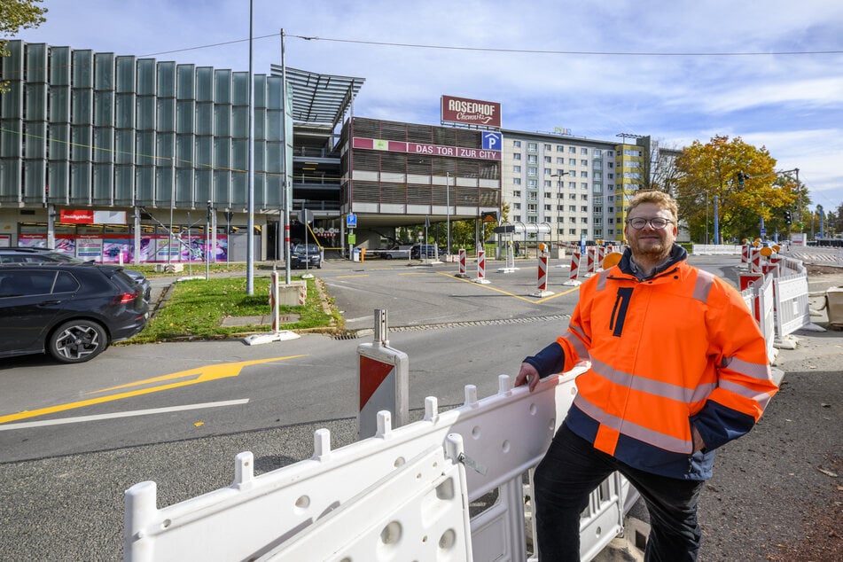 "Die Innenstadt bleibt trotz Baustellen erreichbar", sagt VMS-Projektleiter Thomas Kaden (43).