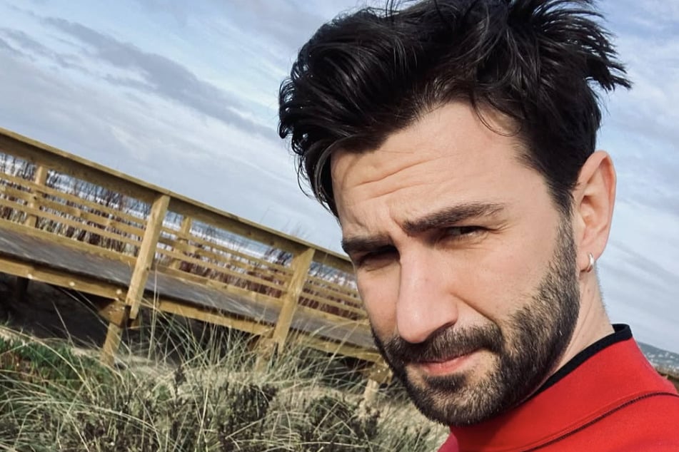 Ein vermeintlich harmloser Sprung wurde für Ersin Cilesiz (40) zur Katastrophe.