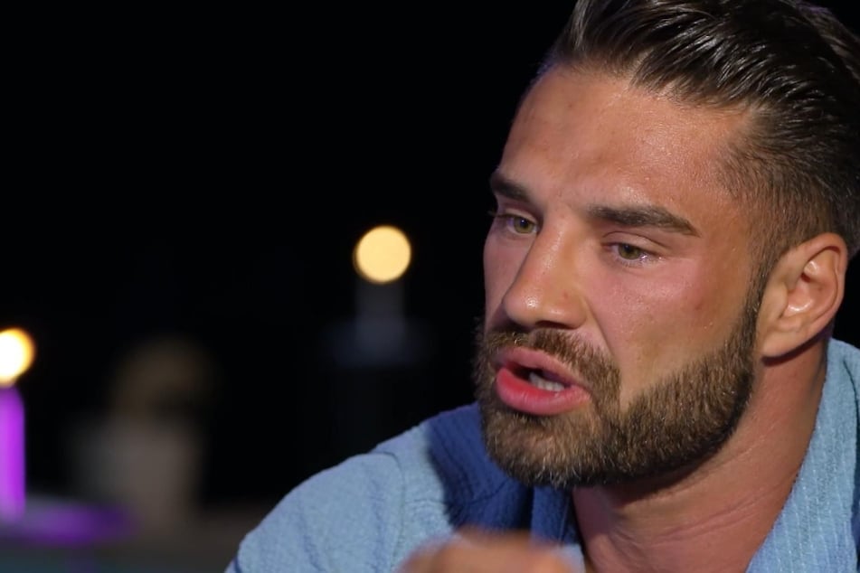 Aleks (34) gibt zu, während "Temptation Island VIP" viele Fehler begangen zu haben.