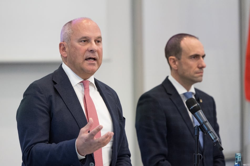 Roman Poseck (CDU, 55, l.) hat sich zum Wochenende geäußert.