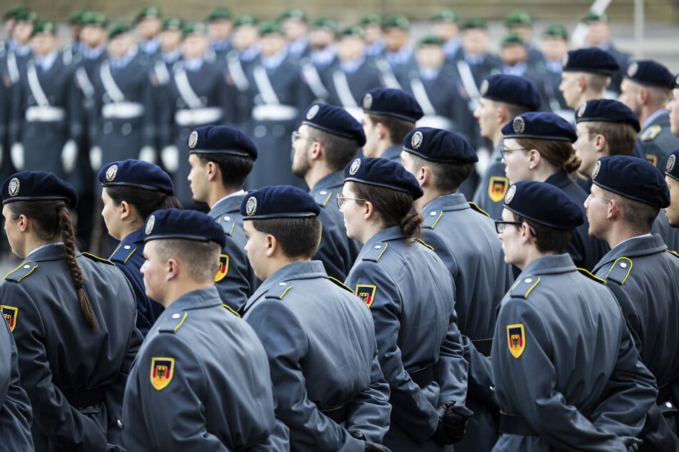 Über 181.000 Menschen sind bei der Bundeswehr in Deutschland beschäftigt. (Symbolbild)