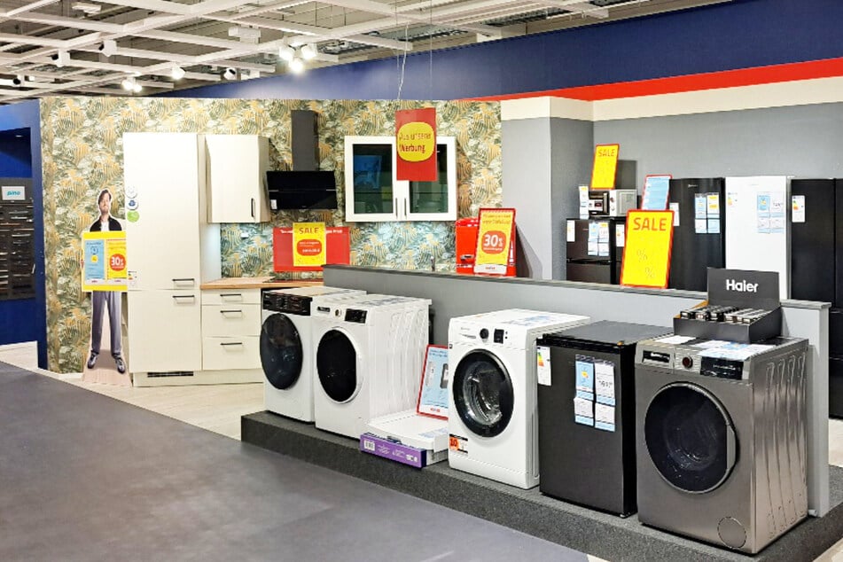 Bekanntes Möbelhaus schließt und haut diese Schnäppchen raus