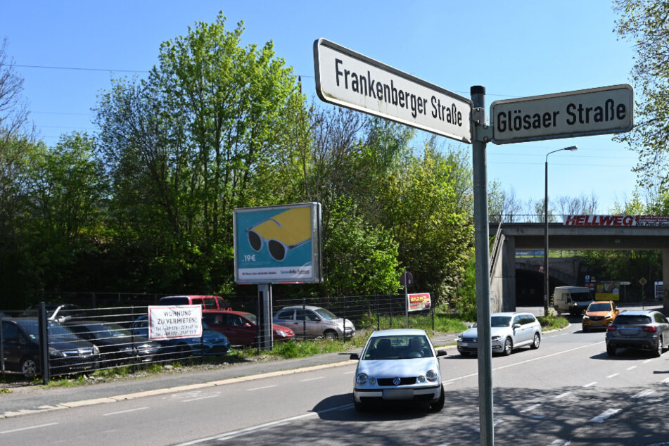 Chemnitz: Versuchte Messer-Attacke in Chemnitz: Frau will auf Passantin einstechen!