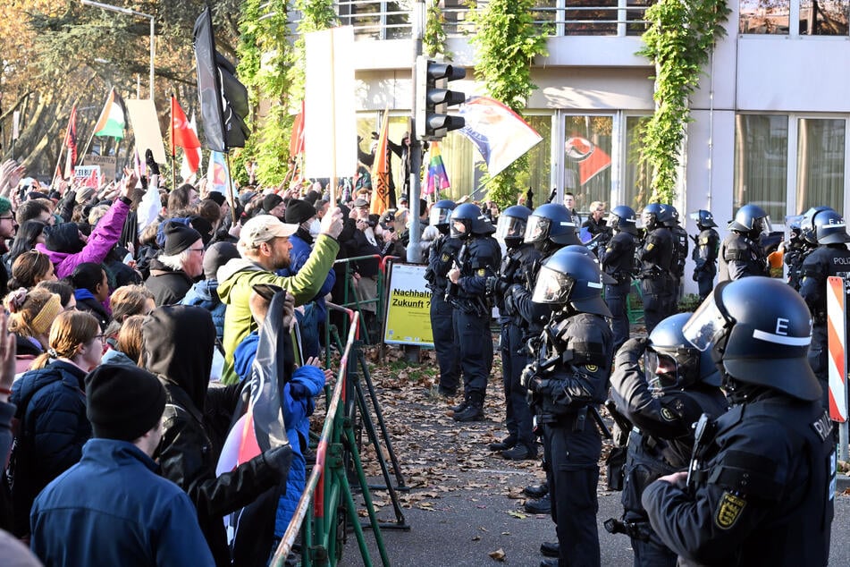 Die Polizei war mit starken Kräften vor Ort.