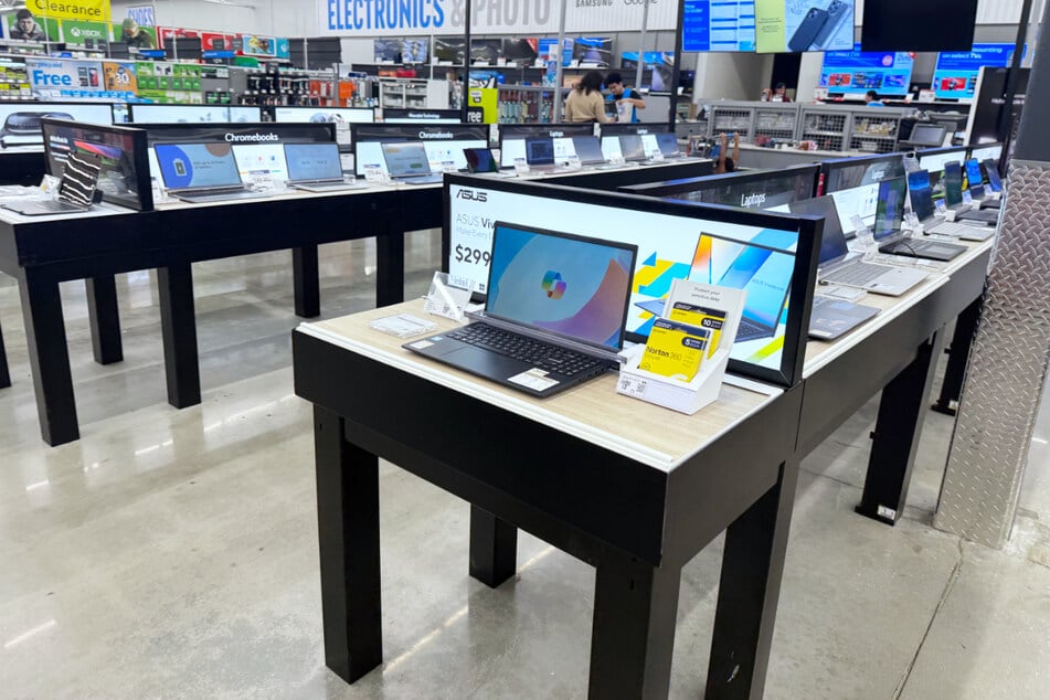 Better be quick! Walmart cuts prices on many tech products on Thursday, March 13