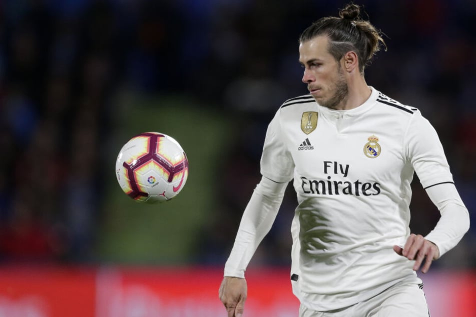 In welchem Trikot jagt Gareth Bale in der nächsten Saison dem Ball nach?