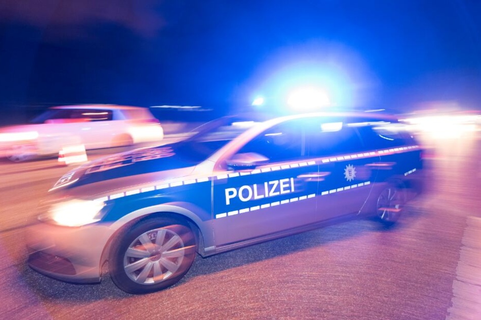 Die Polizei sucht nach dem unbekannten Täter.