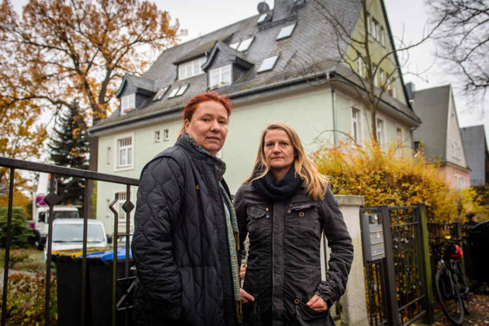 Sie protestierten gegen die Fällung der Eiche: die Grünen-Politikerinnen Kathleen Kuhfuß (39, l.) und Christin Furtenbacher (34).