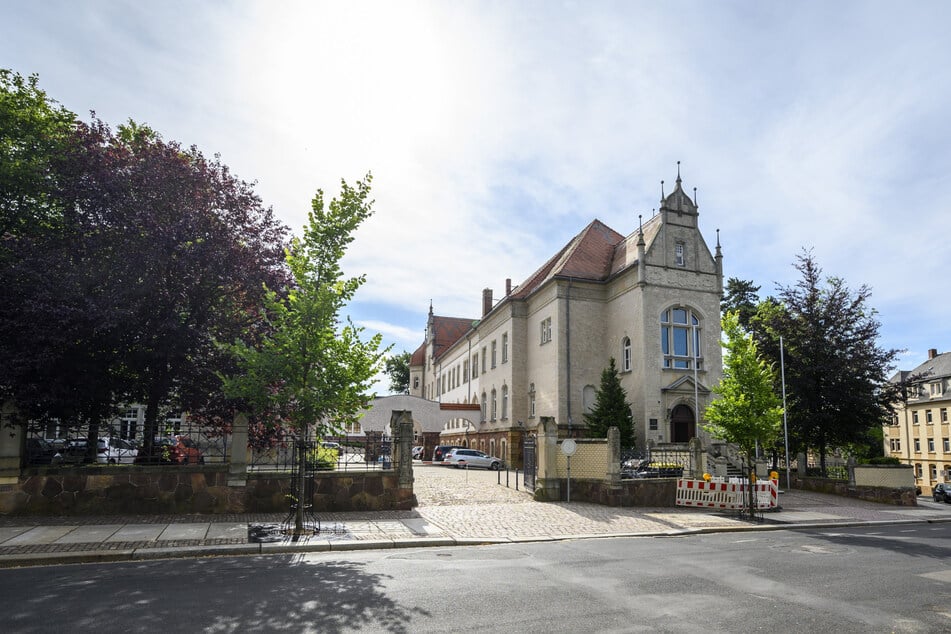 Das Amtsgericht Döbeln von außen