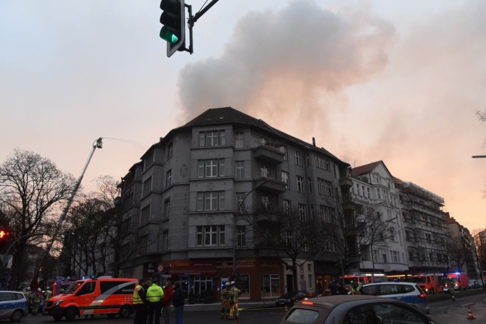 Die Rauchwolke war in weiten Teilen des Stadtgebiets sichtbar.