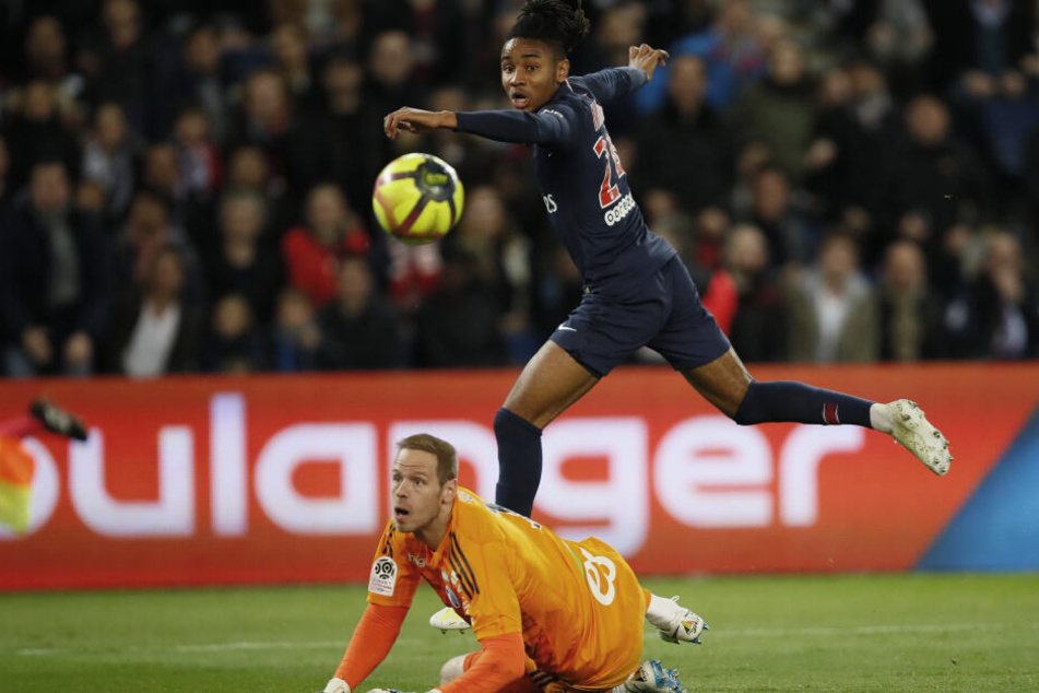 Christopher Nkunku (oben) wird laut PSG-Trainer Thomas Tuchel zu RB Leipzig wechseln.