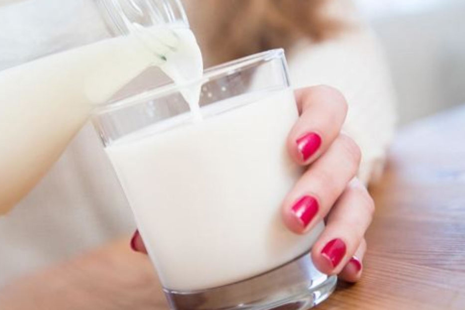Drei Gläser Milch pro Tag bei Frauen erhöhe das Sterbe-Risiko um 50 Prozent.