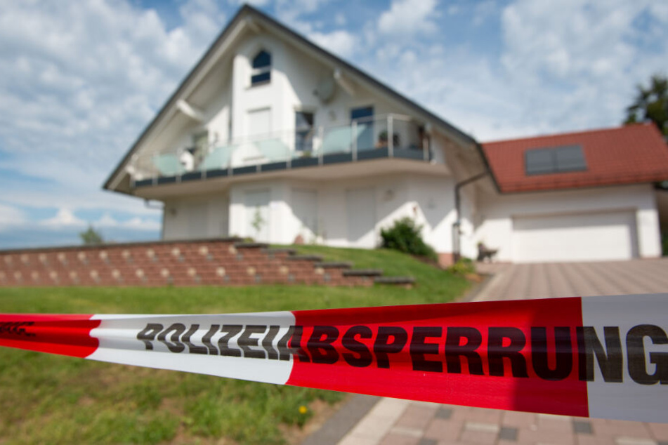 Auf der Terassse seines Anwesens wurde Walter Lübcke mit einer Schusswunde am Kopf gefunden.