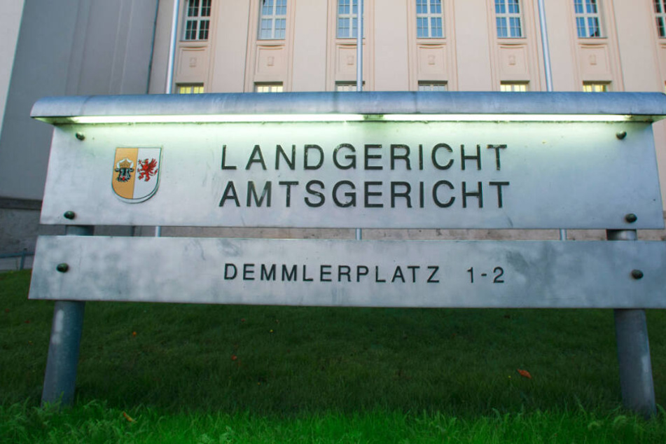 Der Prozess findet vor dem Landgericht Schwerin statt.