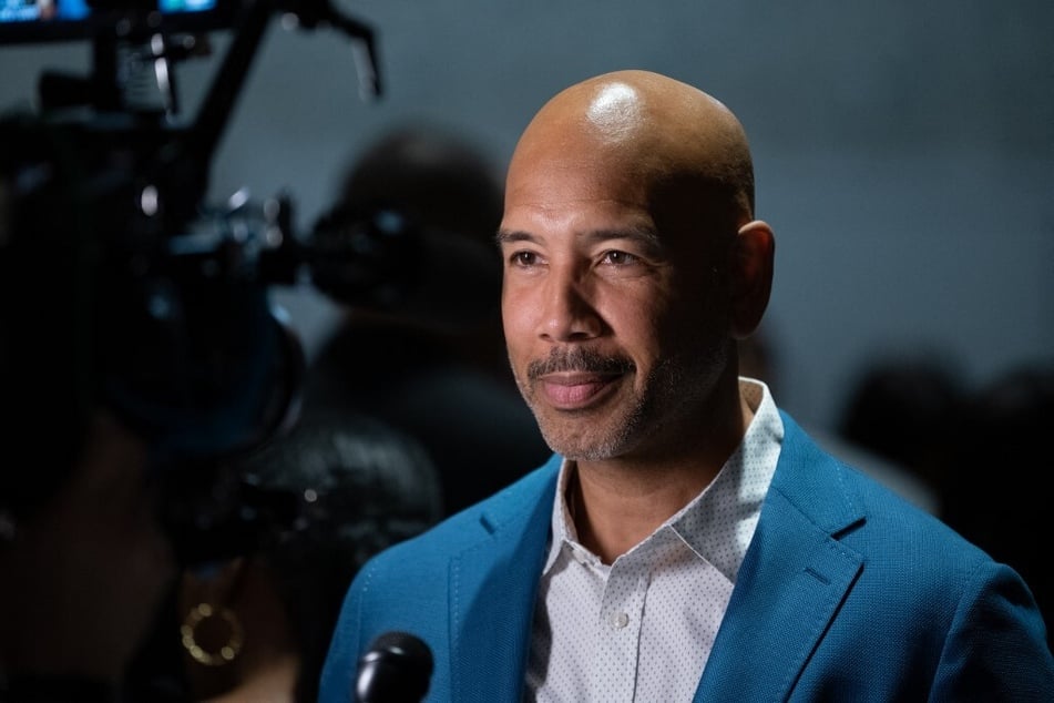 Former Bronx Borough President Ruben Diaz Jr. has backed ex-Governor Andrew Cuomo for governor of New York City.