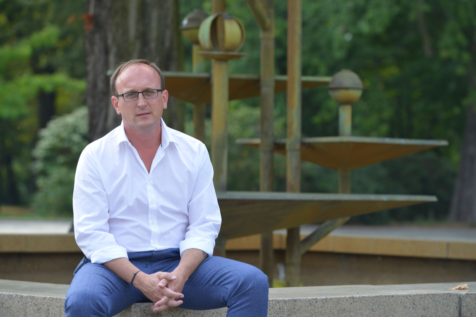 Statt neue "Luftschlösser" zu bauen will Jörg Vieweg (49, SPD) an hart erkämpften Entscheidungen festhalten.