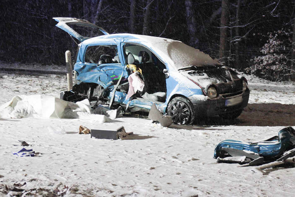 Der Beifahrer im Renault hatte bei dem Unfall keine Chance.