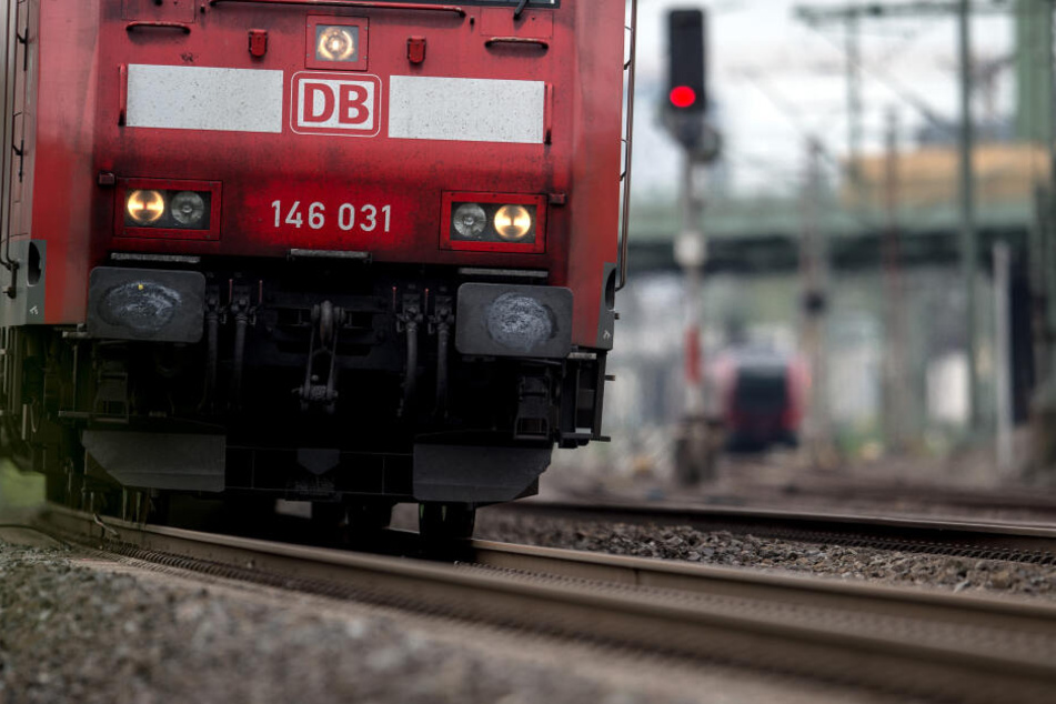 Für den neuen Regionalhalt Bilk muss die Deutsche Bahn Platz schaffen.