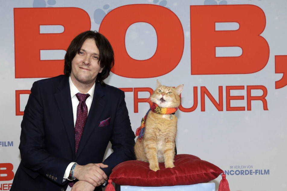Das Leben von Bob und seinem Herrchen ist 2016 verfilmt wurden.